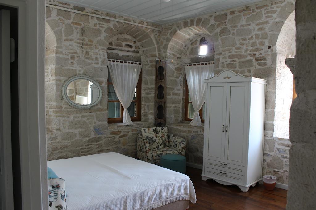 Eski Tas Hotel Cesme Exterior photo