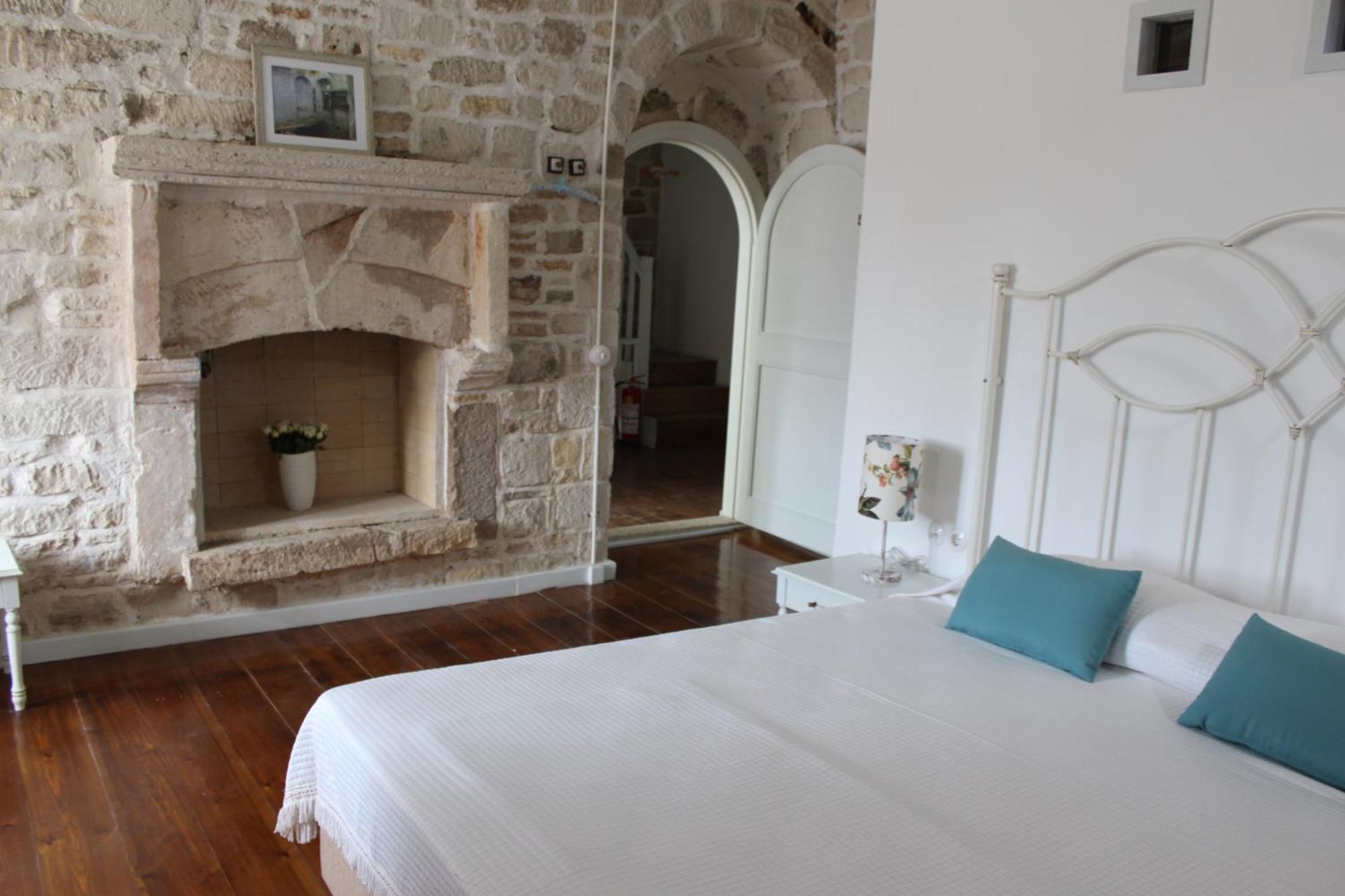 Eski Tas Hotel Cesme Exterior photo
