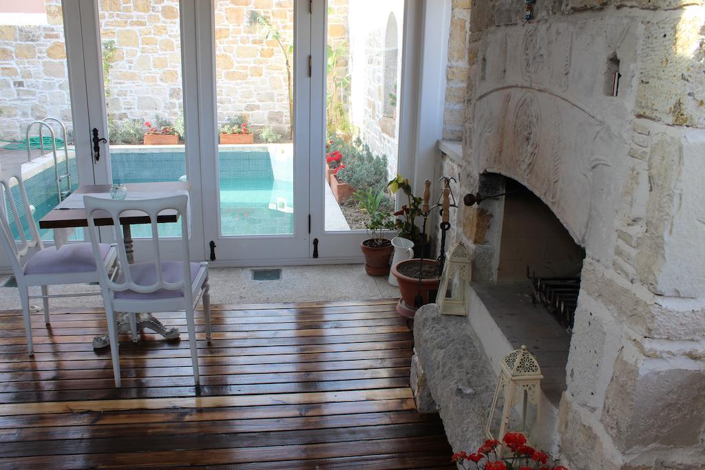 Eski Tas Hotel Cesme Exterior photo
